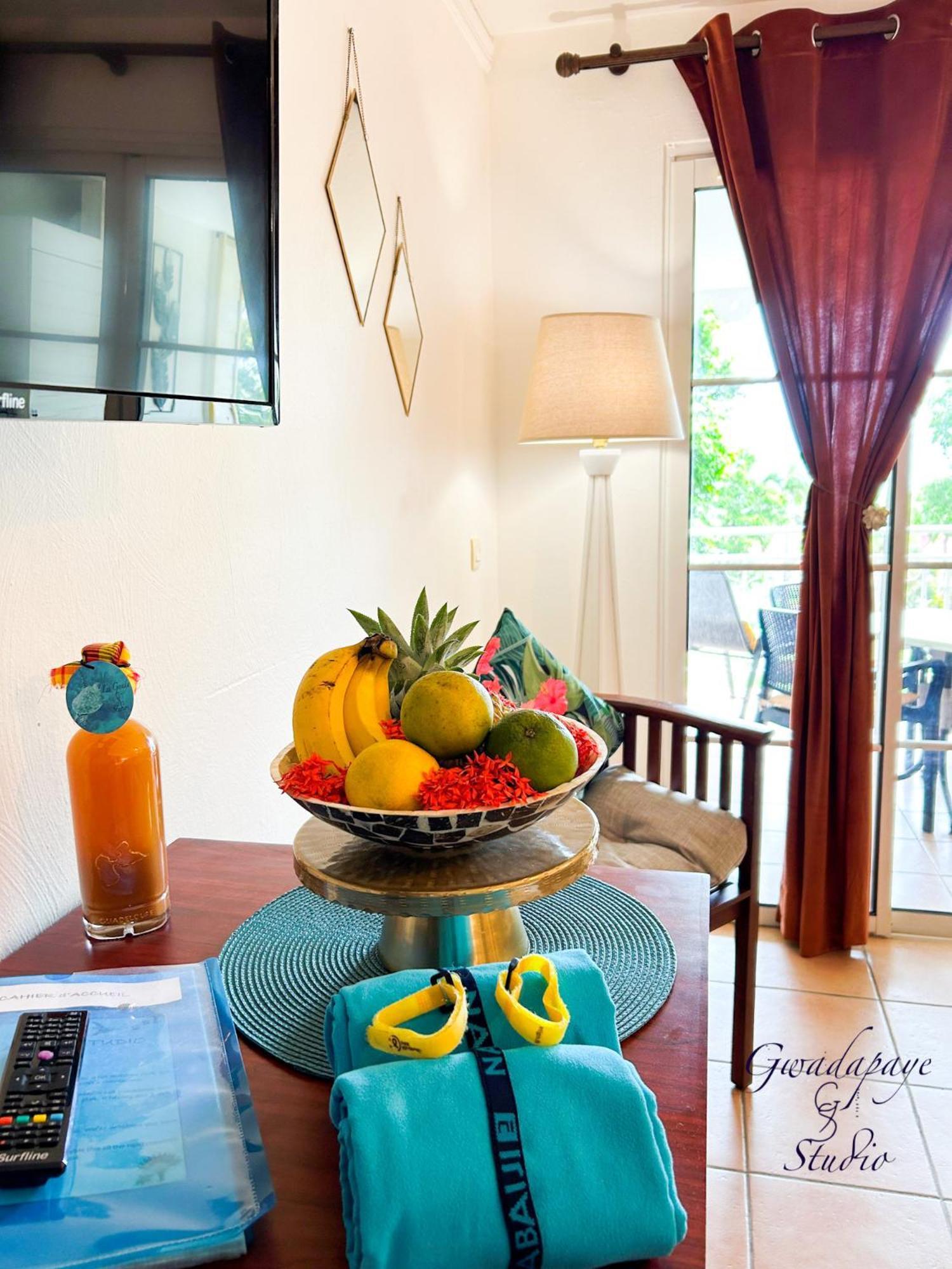 Vue Exclusive Mer Et Volcan, Village Vacances Avec Plage Et Piscine, Les Gwadastudios Sainte-Anne  Exterior photo
